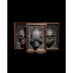 Three wise skulls